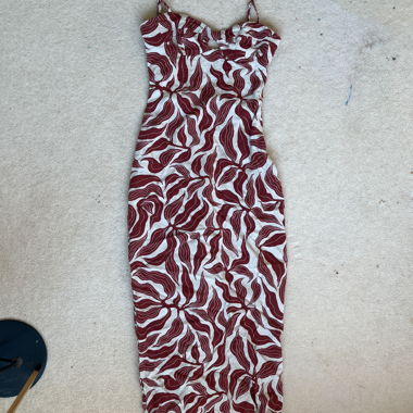 Vestito con stampa e spalline
