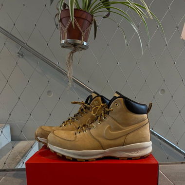 Nike manoa EU46