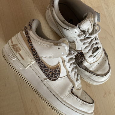 Nike Air Force Leo 