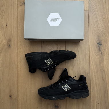 New Balance 1000 Sneakers