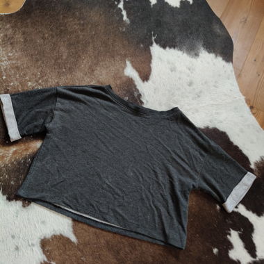 H&M Basic grey cropped top