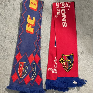 2 sciarpe FCB in vendita