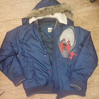 Blouson bomber doublé avec capuche en fourrure et design