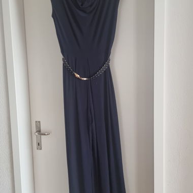 Elegantes dunkelblaues Kleid