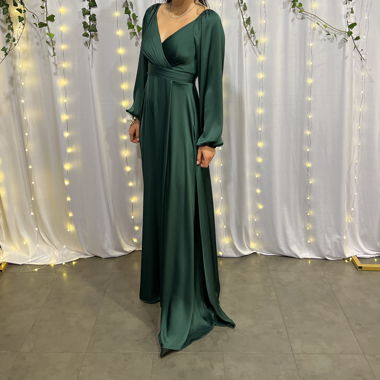 Elegantes smaragdgrünes Abendkleid
