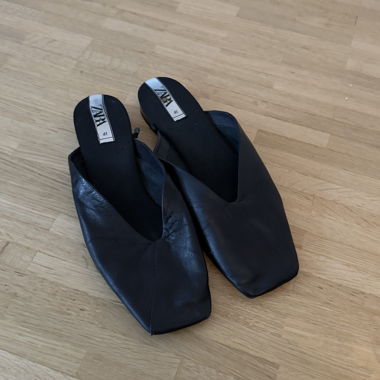Schwarze Zara-Mules
