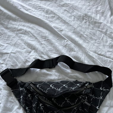 bauchtasche  von K A R L K A N I