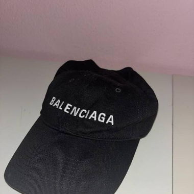 Balenciaga «dad hat» nero