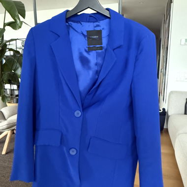 Electric blue blazer with buttons