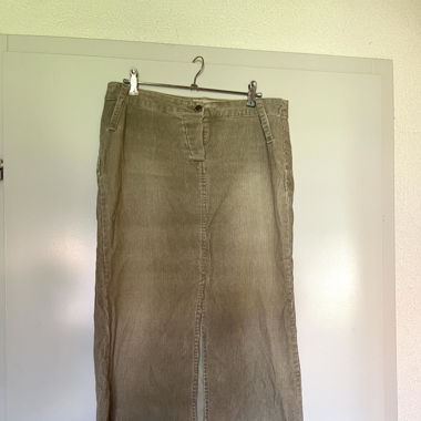 Midi corduroy skirt