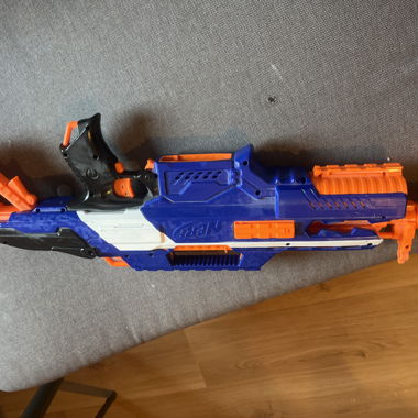 Pistolet Nerf électrique