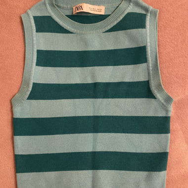 Gestreiftes Top in türkis