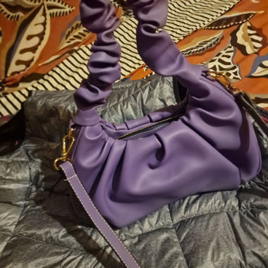 Violet crossbody bag