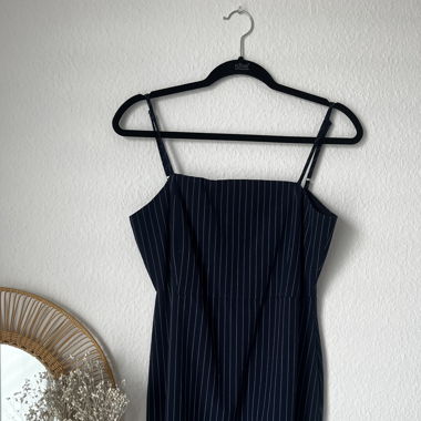 Robe rayée bleue marine 