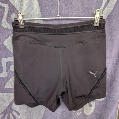 Pantaloncini da sport Puma
