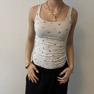 Top estivo con ciliegie
