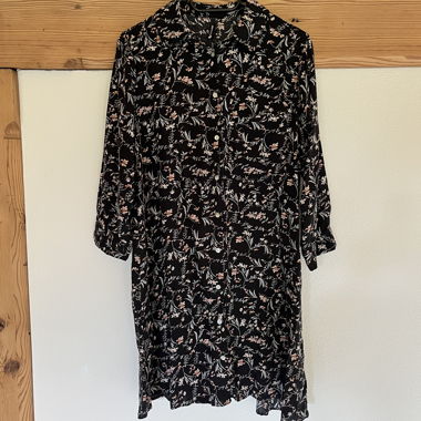 Kleid Grösse M