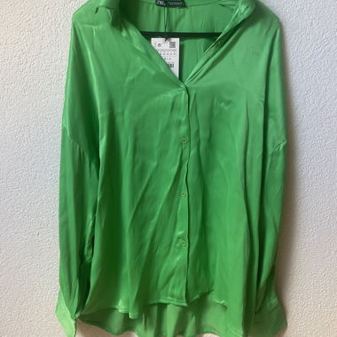 Chemise verte neuve 