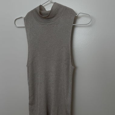Ärmelloses, glitzerndes Top von Mango