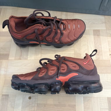 Nike sneakers running