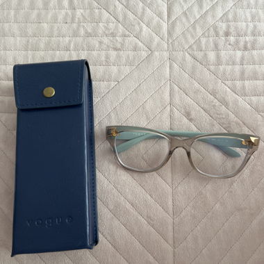 Occhiali da donna Vogue con astuccio