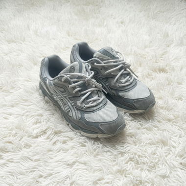 ASYCS Gel NYC graue Laufschuhe