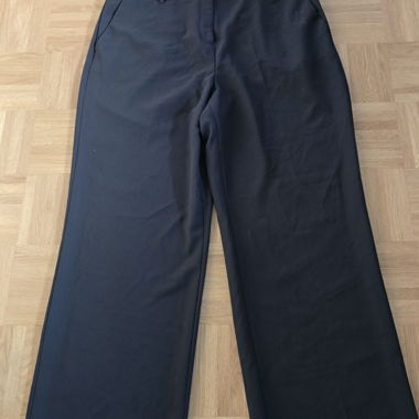 Pantalon noir C&A taille 46