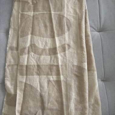 Écharpe beige à motif Zara