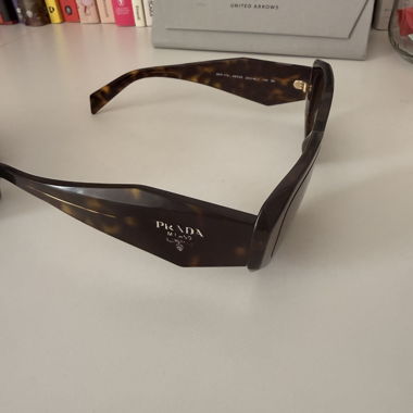 Prada-Sonnenbrille im Schildpatt-Look