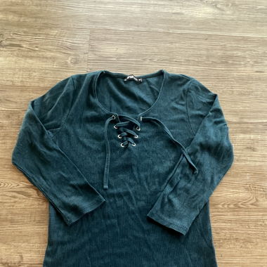 Blaues langarm Top
