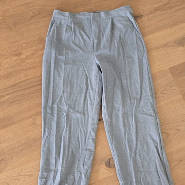 Light Grey Tailored Pants – Pull&Bear (L)