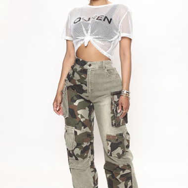 Pantaloni cargo mimetici