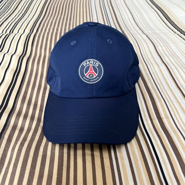 Paris Saint-Germain cap 
