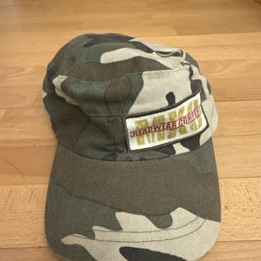 Camo Cap mit Schild