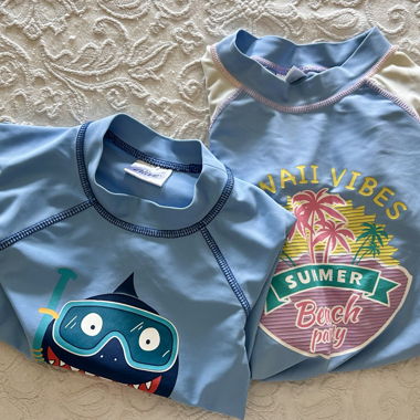 SET: 2 UV Badeshirts Kids, 86/92 & 110/116