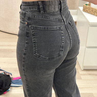 Jeans neri a vita alta