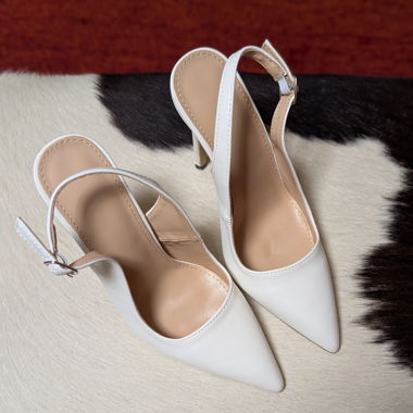 Elegante Slingback-Pumps in Weiss