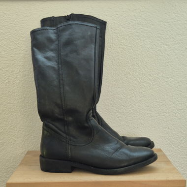 Bottes en cuir noires Tamaris