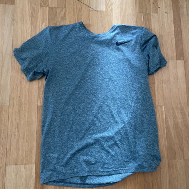 T-shirt Nike verde