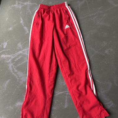 Pantaloni sportivi Adidas rossi