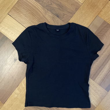 Schwarzes T-Shirt