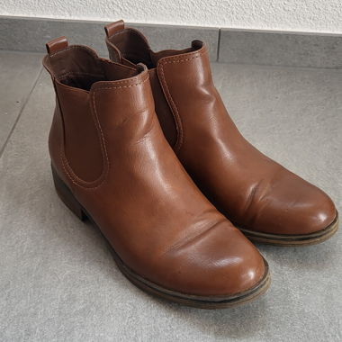 Braune Lederschuhe