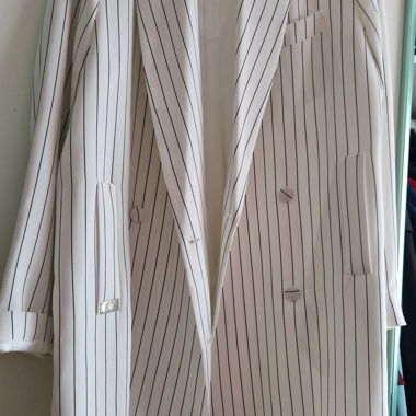Blazer à fines rayures blanc-noir (oversize)