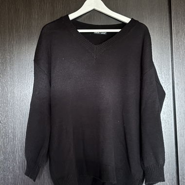 Schwarzer Pullover von SHEIN