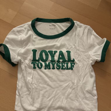 Crop T‑Shirt Bershka « Loyal To Myself »