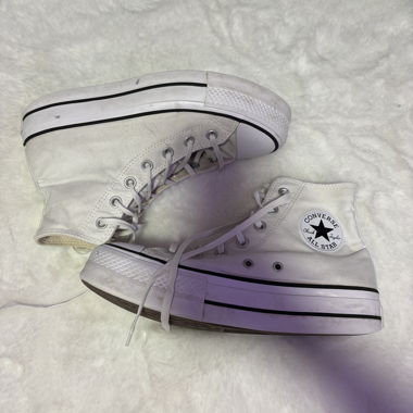 Converse Chuck Taylor High Tops