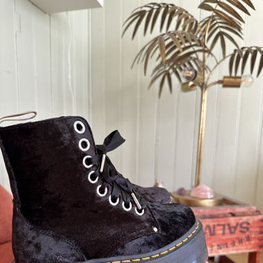 Doc Martens Jadon Max in Samt