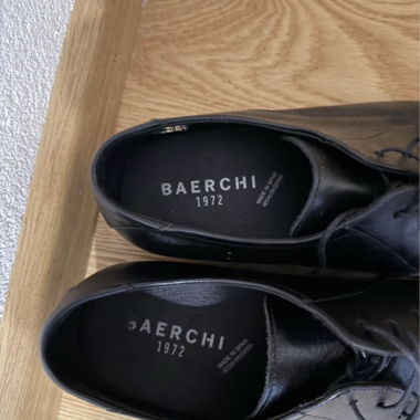 BAERCHI schwarze Lederschnuerschuhe