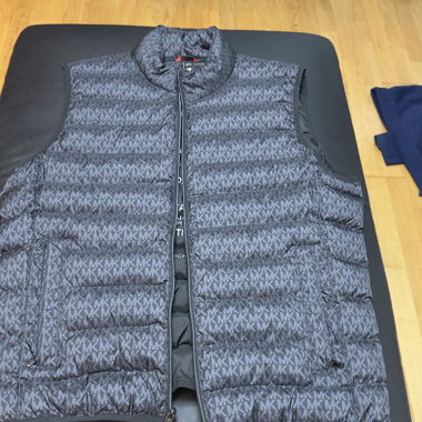 Gilet à monogramme MK
