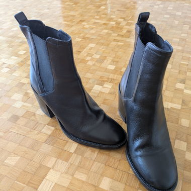 Schwarze Stiefeletten
